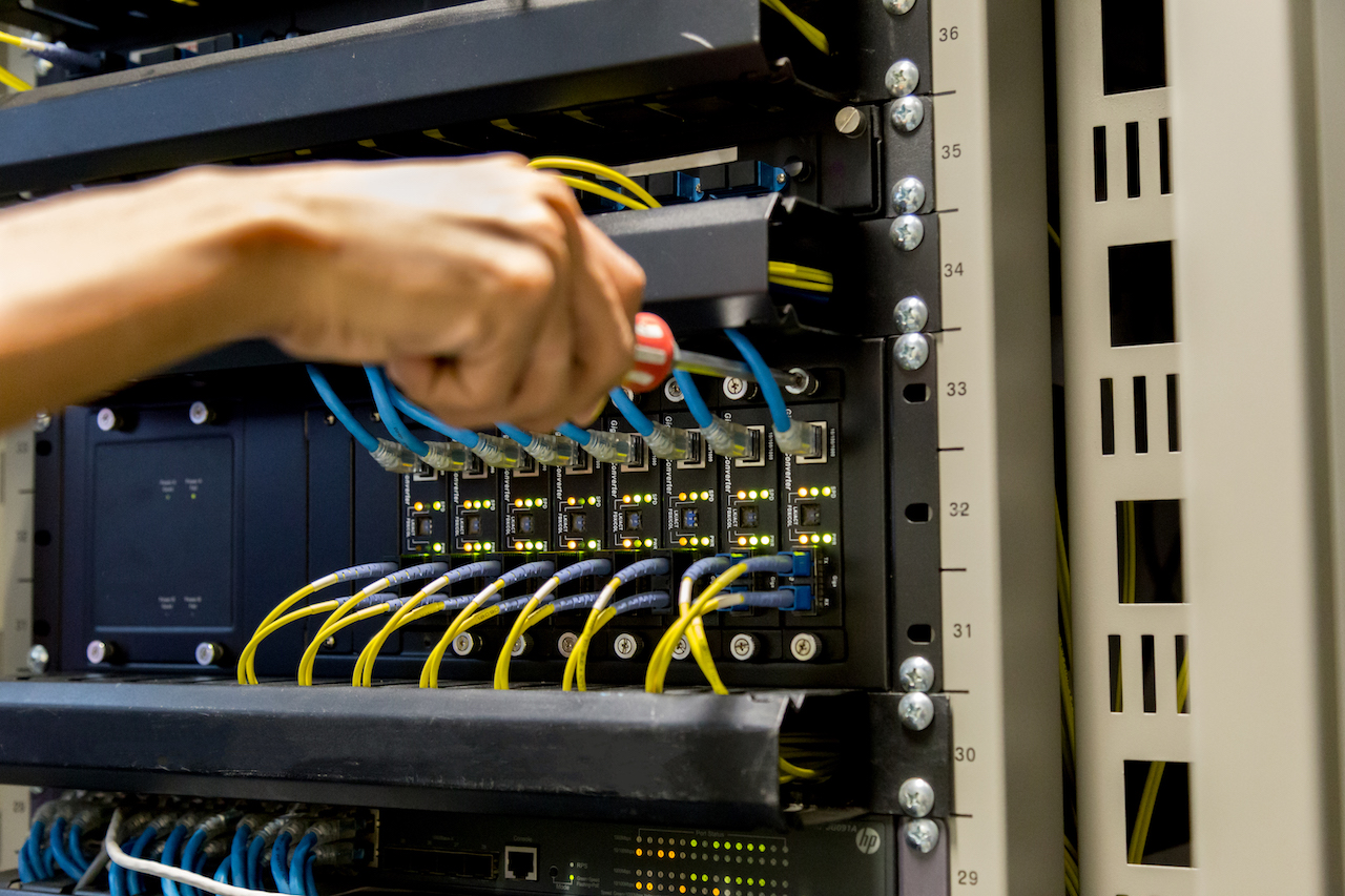 Server with network cables